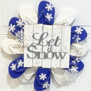 Christmas Wreath, Lighted Wreath, Let It Snow sign